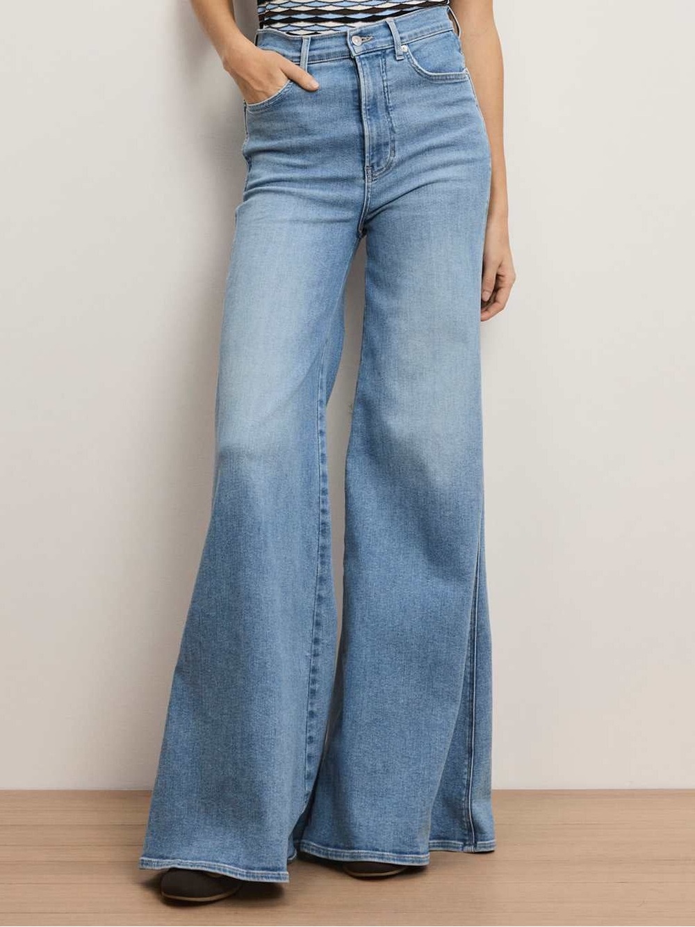 Veronica Beard Jesse Ultra-Flare Jeans – Blue Italian Denim High-Rise